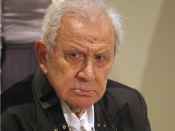 Es considerado el fenómeno paparazzi en la década de los 60 y que sigue a sus 80 años ejerciendo de fotógrafo. EFE  /