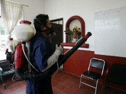 Como parte de la campaña se fumigarán casas de las personas contagiadas. ARCHIVO  /