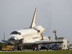 El Endeavour terminó su vida útil luego de aterrizar esta madrugada en Cabo Cañaveral. AP  /