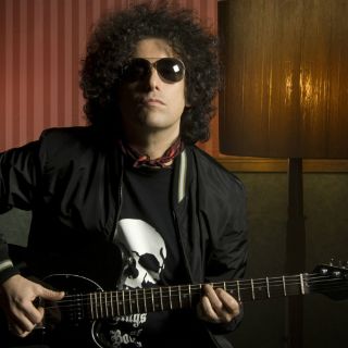 Andrés Calamaro, entre la música y el delirio