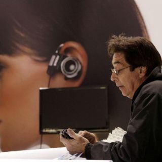 Confianza del consumidor sube ligeramente en mayo