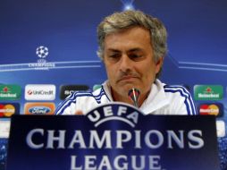 José Mourinho en una rueda de prensa cuando disputaba la Champions League. ARCHIVO  /