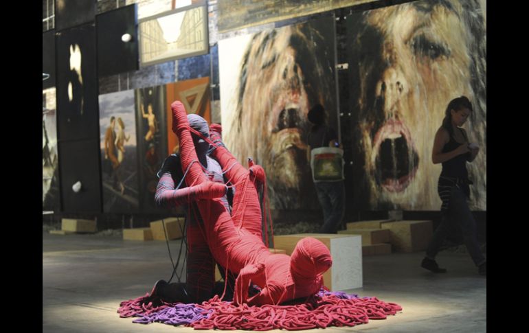 Instalación de los artistas italianos Coltro y Arrivabene en el pabellón italiano del Arsenale. EFE  /