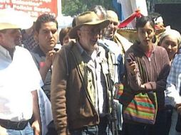 Javier Sicilia se integró al contingente en la ciudad de México. Foto publicada en Twitter por @alconsumidor. ESPECIAL  /
