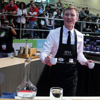 Baristas de 54 países compiten por ver quién prepara el mejor café