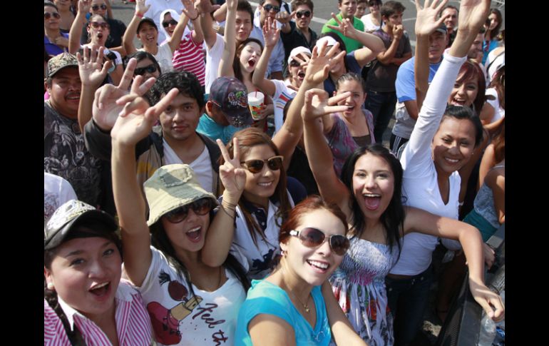 Entre amigos o familia, la gente se dio cita desde temprana hora.S.NÚÑEZ  /