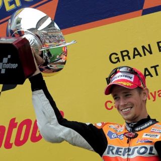 Stoner, el más veloz en Montmeló