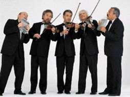 En la presentación rescatan algunos de los mejores números de sus más de cuarenta años de carrera. ESPECIAL  /