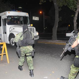 Seguidores alistan bloqueos por detención de Hank Rhon