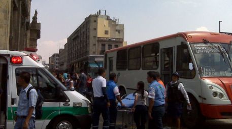 El viernes por la tarde en el centro de Guadalajara dos unidades del transporte público chocaron, resultaron 10 lesionados. E. OLVERA  /