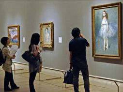 cuenta con 56 lienzos de los principales maestros de los dos movimientos.  EFE  /