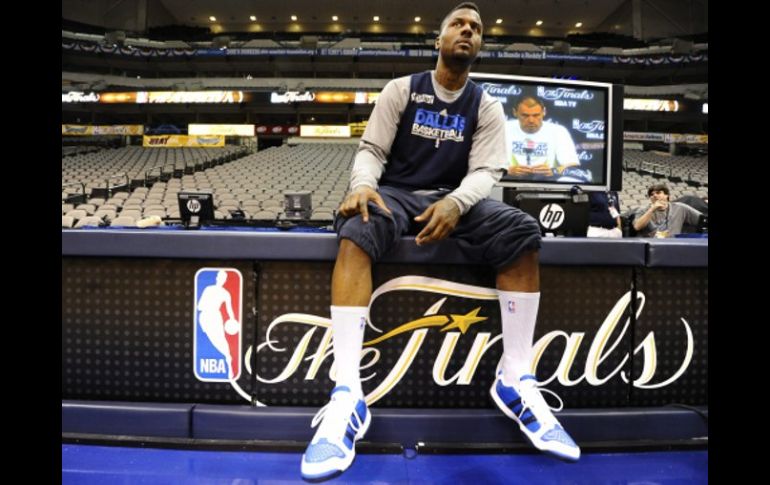 DeShawn Stevenson durante un entrenamiento con los Mavericks. EFE  /