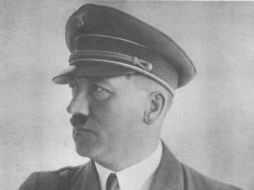 Hitler destacaba en las filas alemanas por su oratoria y sus mensajes antisemitas. HITLER.ORG  /