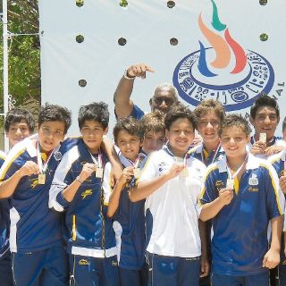 Polo acuático pone la cereza en el pastel