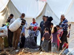 Cientos de personas han buscado un lugar seguro dentro de las inmediaciones de Turquía. EFE  /