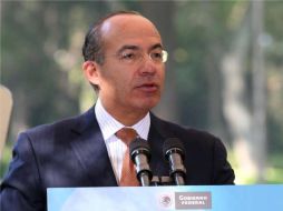 Calderón precisó que la reforma lucha por consolidar a México como un país de leyes, de paz, con justicia y en democracia.  ARCHIVO  /
