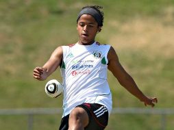 Giovani dos Santos se encuentra con la Selección mexicana disputando la Copa Oro. MEXSPORT  /