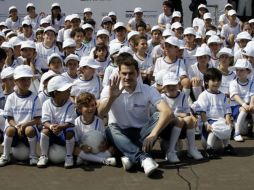El portero del Real Madrid dio un curso a niños en el CU. REUTERS  /