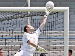 El arquero merengue dio cátedra de atajadas a niños y jóvenes que se dieron cita en CU. MEXSPORT  /