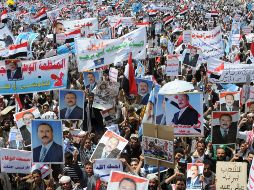 Seguidores de Alí Abdalá Saleh, participan en una manifestación pidiendo su retorno. EFE  /