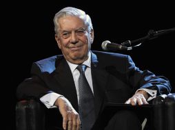 Está previsto que Llosa pronuncie en la universidad shanghainesa la conferencia 'El testimonio de un escritor', AFP  /