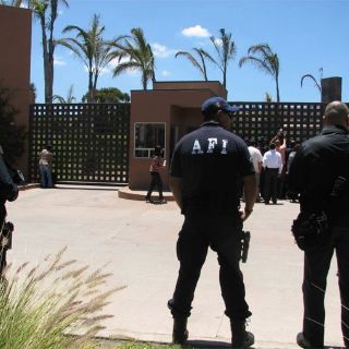 Legal la detención preventiva de Hank Rhon, dice PGR