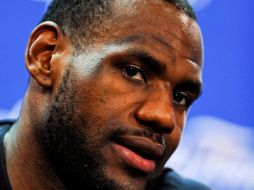 Miami Heat confía en el despertar de LeBron James para extender la serie al séptimo juego. EFE  /