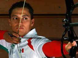 En la modalidad por equipos, los mexicanos Juan René Serrano, Pedro Vivas y Luis Velez ocuparon el lugar siete. MEXSPORT  /