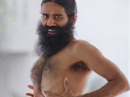 Interrumpió su ayuno tras recibir peticiones de políticos, líderes religiosos y otras personalidades. REUTERS  /