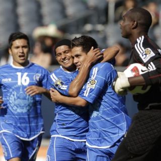 El Salvador vence a Cuba 6-1