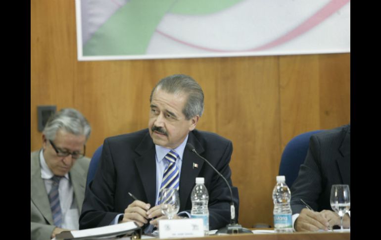 Córdova Villalobos afirma que expertos de la Organización Panamericana de la Salud capacitaron a personal. ESPECIAL  /