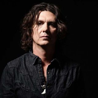 Saúl Hernández inicia gira como solista