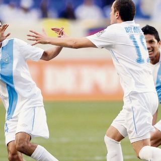 Guatemala avanza a cuartos de final con goleada