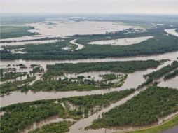 El desbordamiento de Misuri podría llegar a incrementarse debido a las fuertes lluvias que se esperan. AP  /