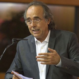 Serrat hace un llamado a recuperar valores democráticos y morales