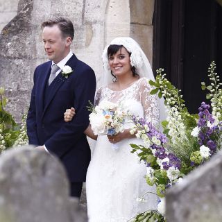 Lily Allen cambia su apellido por Cooper en Twitter