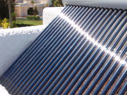 SolarCity aportará la instalación de equipamiento solar para particulares y empresas. EFE  /