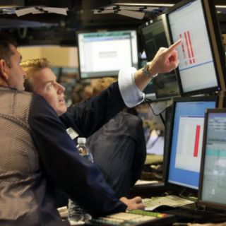 Realizará América Móvil 'split' accionario