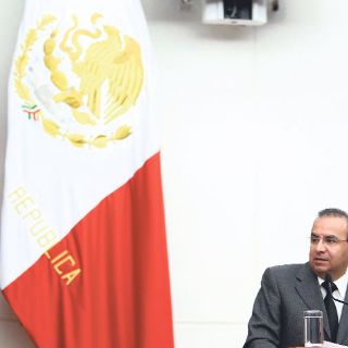 Priistas ven tintes electorales en caso Hank Rhon