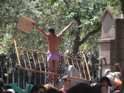 La posible aprobación de recortes a programas sociales, desató las protestas. NOTIMEX  /
