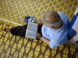Lectura del texto sagrado de los musulmanes. ESPECIAL  /