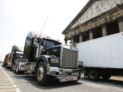 Los vehículos pesados fueron retirados del Centro a las 15:00 horas, y regresaron a la Carretera a Zapotlanejo. E. BARRERA  /