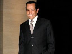 Uno de los famosos que se hicieron presentes durante el desfile fue Juan José Origel. ESPECIAL  /