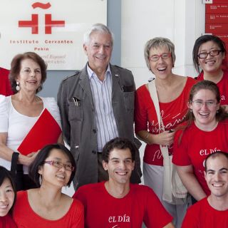 Vargas Llosa celebra el día del español en China