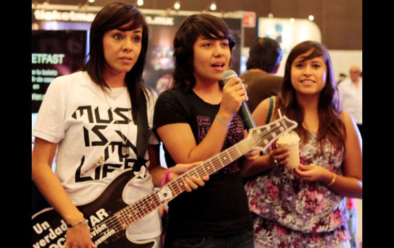 En la feria hay oportunidad hasta de cantar y tocar un poco, aunque no sea de manera profesional. A.GARCÍA  /