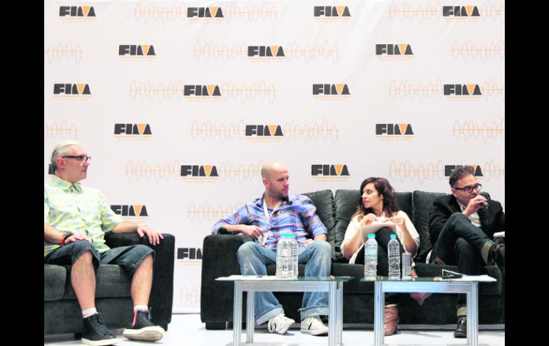 Sabo Romo, Gian Marco, Ceci Bastida, Joselo y “Pacho” Paredes presentaron una mesa de discusión sobre los retos que enfrentan. A.GARCÍA  /