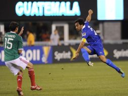 Héctor Moreno, durante su actuación en el partido de la Selección mexicana contra Guatemala. AFP  /