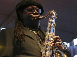 Clemons puso su sello inconfundible con su saxo tenor. AP  /