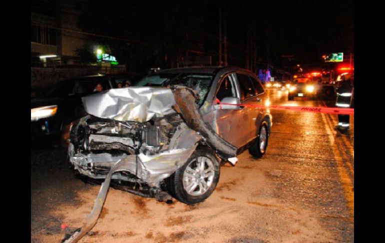 La camioneta de Florencia Barajas giró en al menos tres ocasiones para quedar a  50 metros del punto del accidente. O. RUVALCABA  /