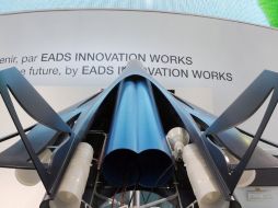 Un modelo de ZEHST se monta en el estand del Salón Aeronáutico de Le Bourget, que mañana abre sus puertas. AFP  /
